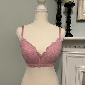 Romantic Victoria's Secret Pink Lace Bra No Wire